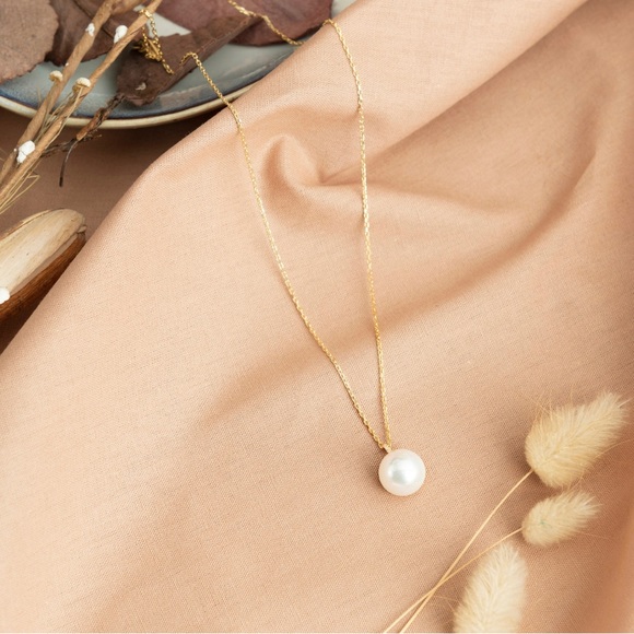 NWT In Box Unopened Pearl and 18K Gold Necklace - Picture 1 of 6